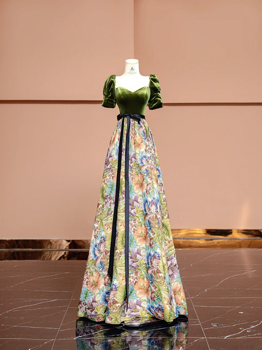 Green square neckline, fitted waist, slim-fitting retro print long ball gown/bridal dress R8393