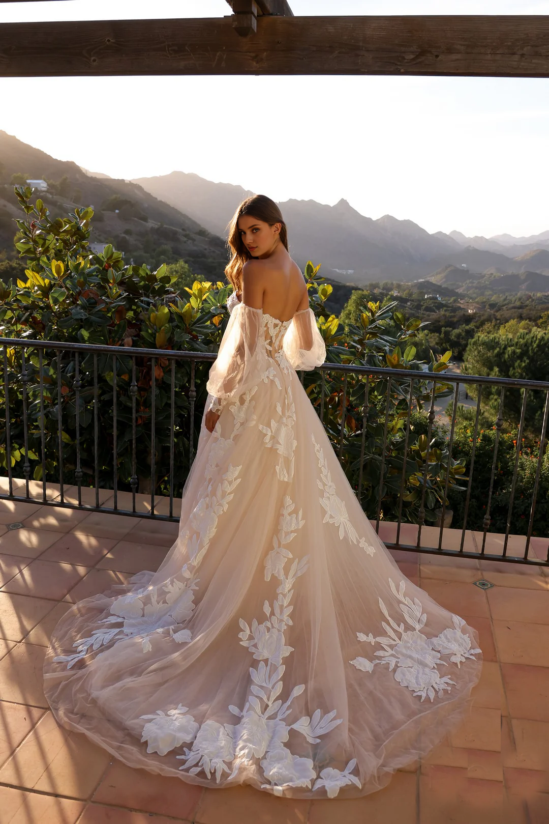 Elegant Floral Embroidered Strapless Corset Backless Long Wedding Gown