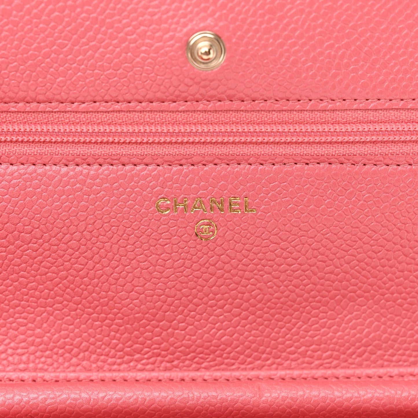 Caviar Quilted Wallet on Chain WOC Pink