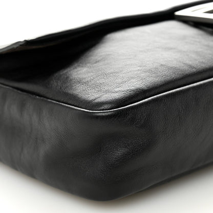 Vitello Grace Large Chain Baguette Black