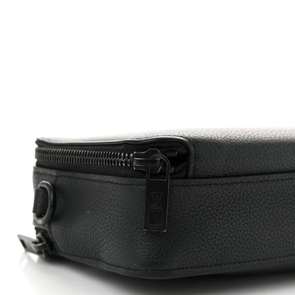 Calfskin Aerogram Alpha Wearable Wallet Black
