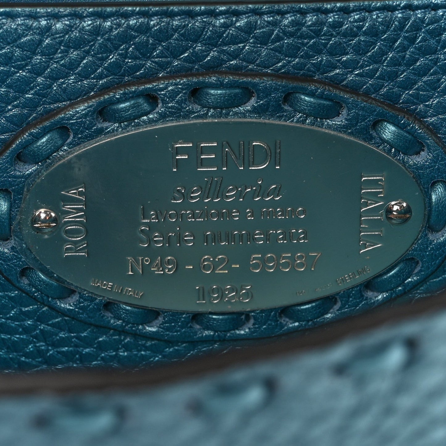 Metallic Cuoio Roma Sellerissima Nappa Sintetica Tape Stitch Mini Baguette Placca Argento