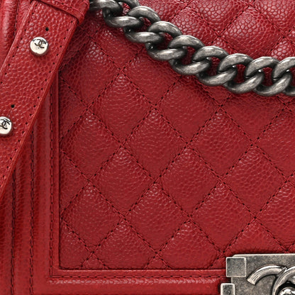 Caviar Quilted Medium Boy Flap Red