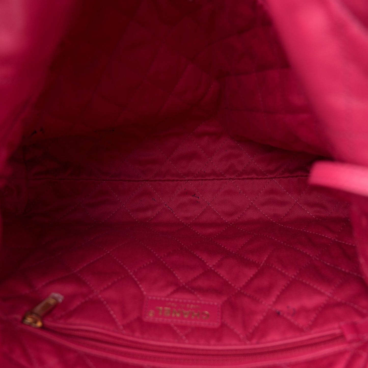 Shiny Calfskin Quilted Small Chanel 22 Fuchsia