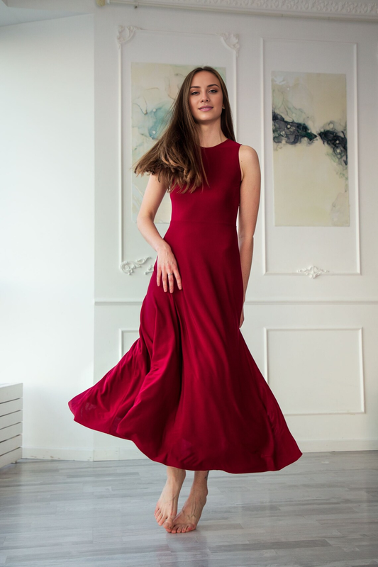 - Round neck sleeveless backless long Prom dress