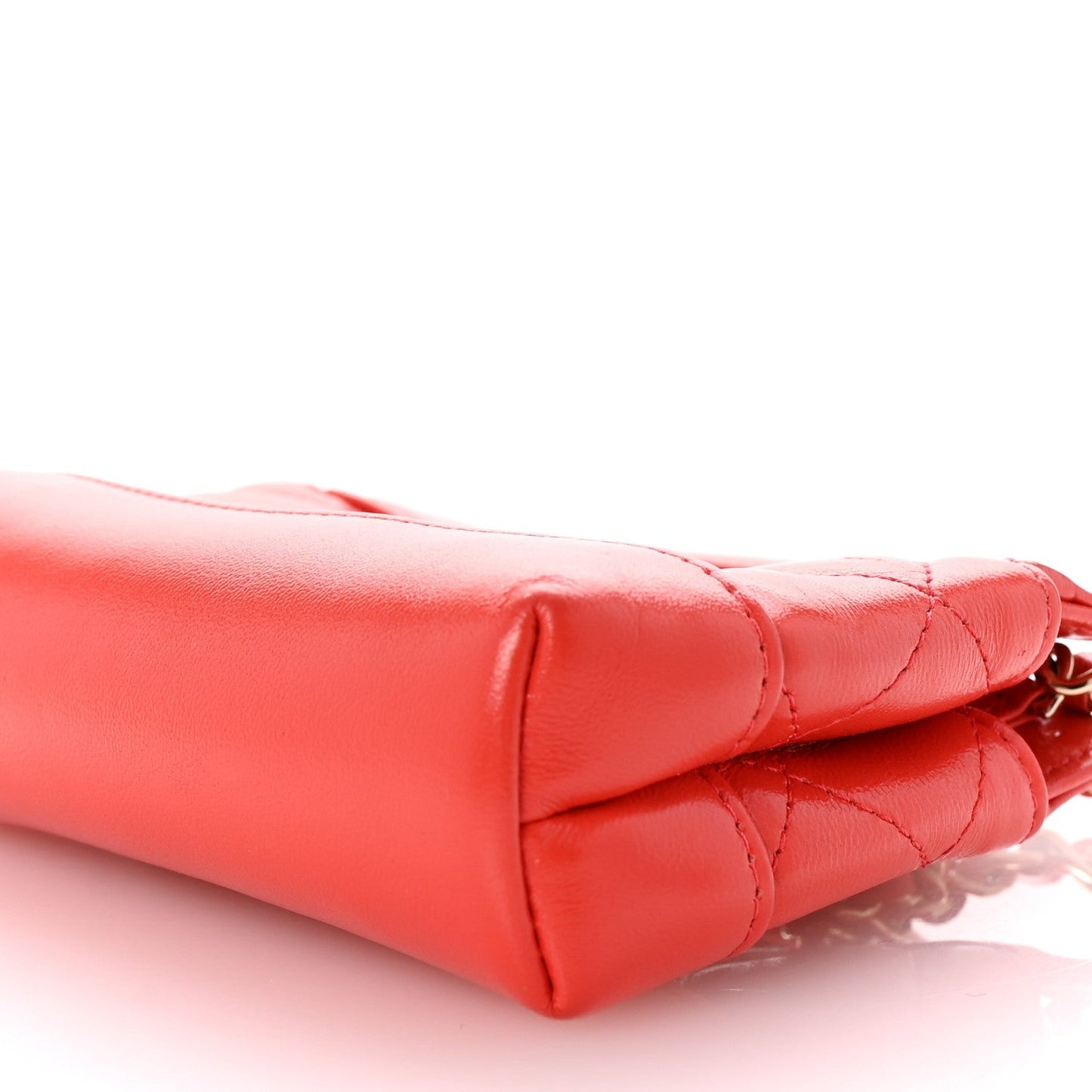 Shiny Lambskin Quilted Micro 31 Clutch With Chain Red