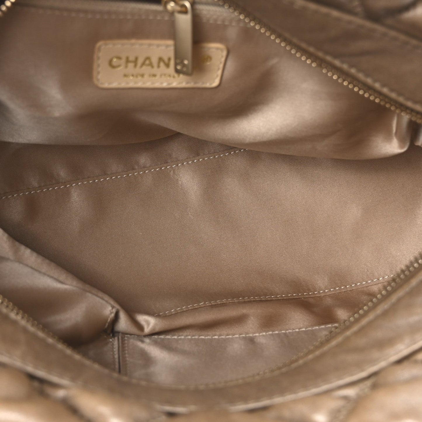Calfskin Bubble Quilt Bowler Brown