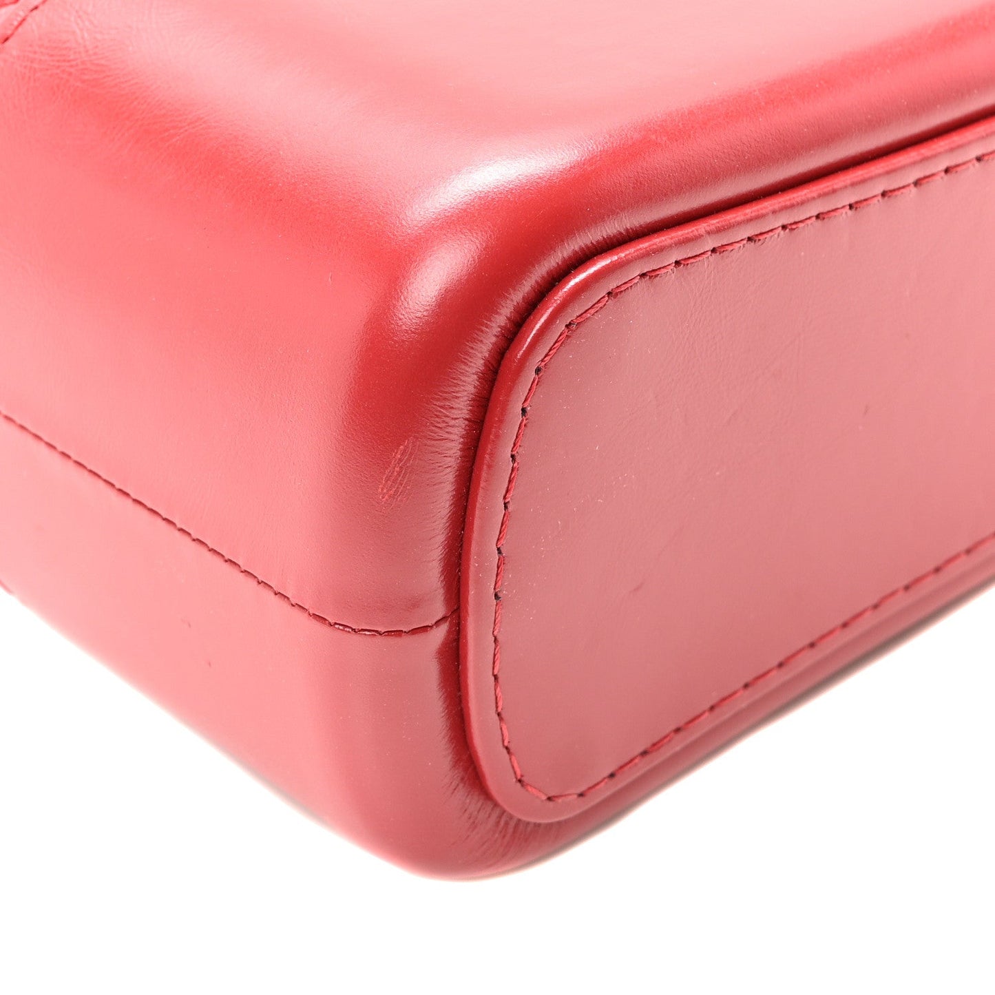 Aged Calfskin Quilted New Medium Gabrielle Hobo Red