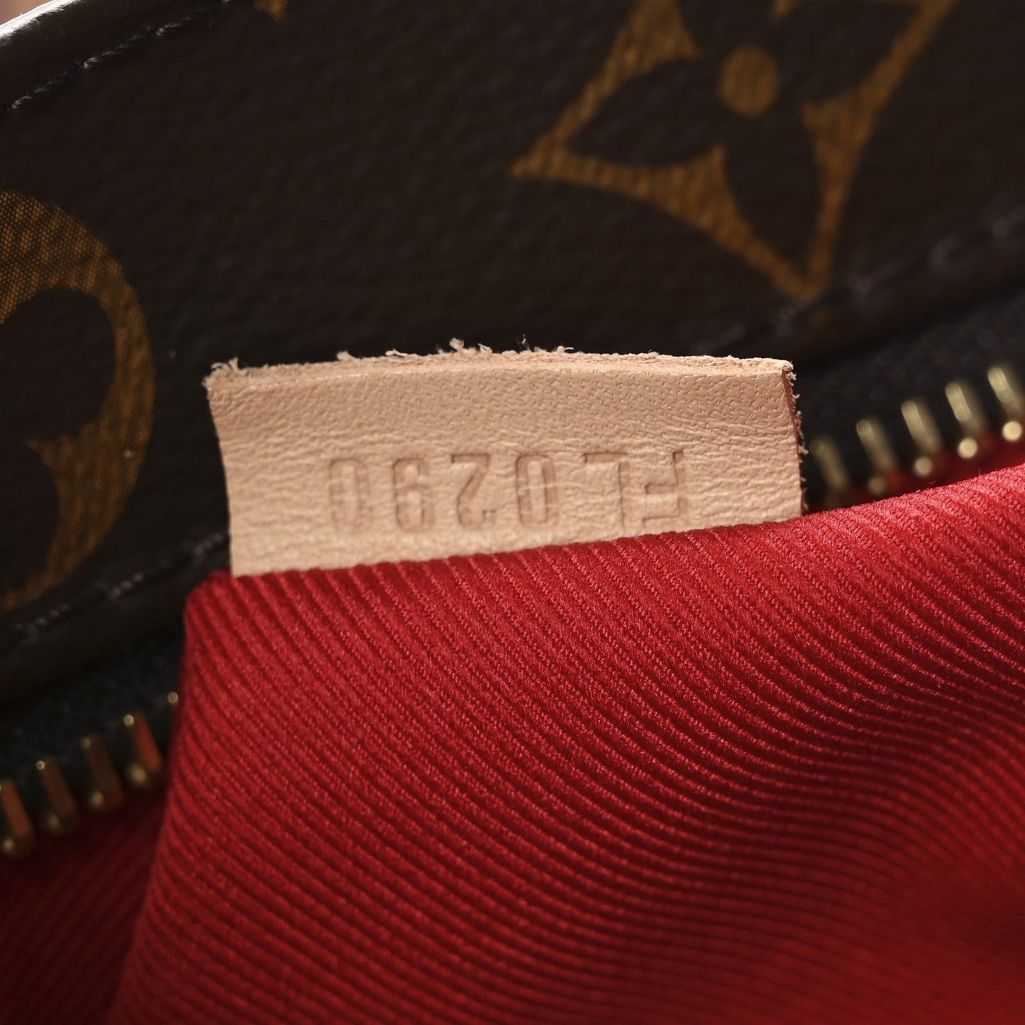Monogram Carry It
