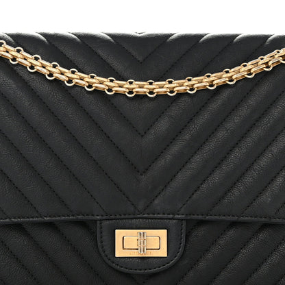 Crumpled Calfskin Chevron Quilted 2.55 Reissue 226 Black