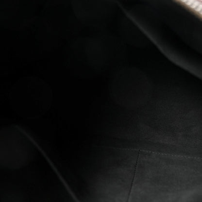 Monogram V Tote MM Black
