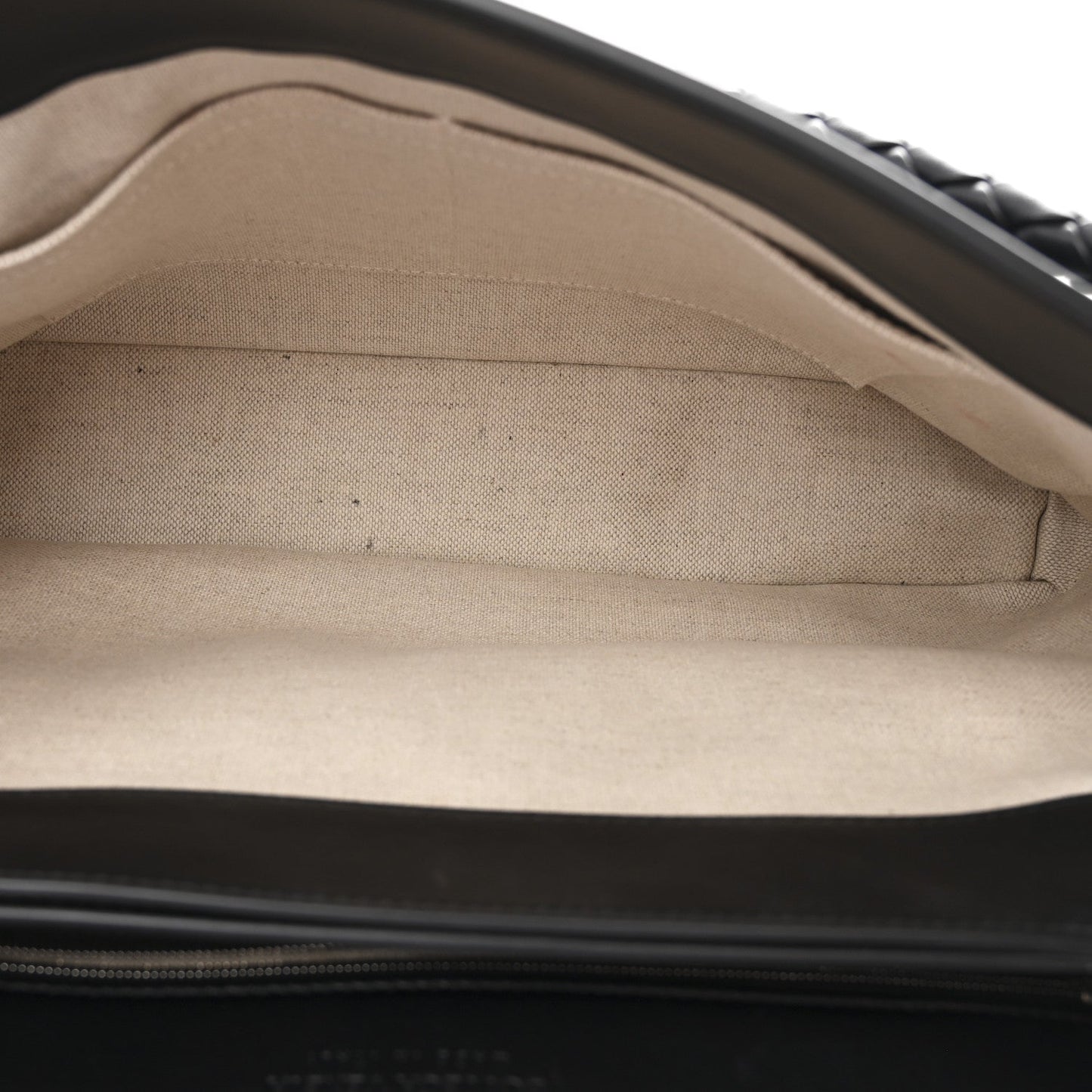Calfskin Intrecciato Medium Andiamo Messenger Bag Black