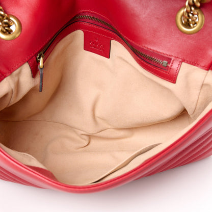 Calfskin Matelasse Medium GG Marmont Shoulder Bag Hibiscus Red