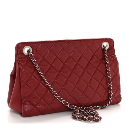 Caviar Quilted Timeless CC Shopping Tote Red