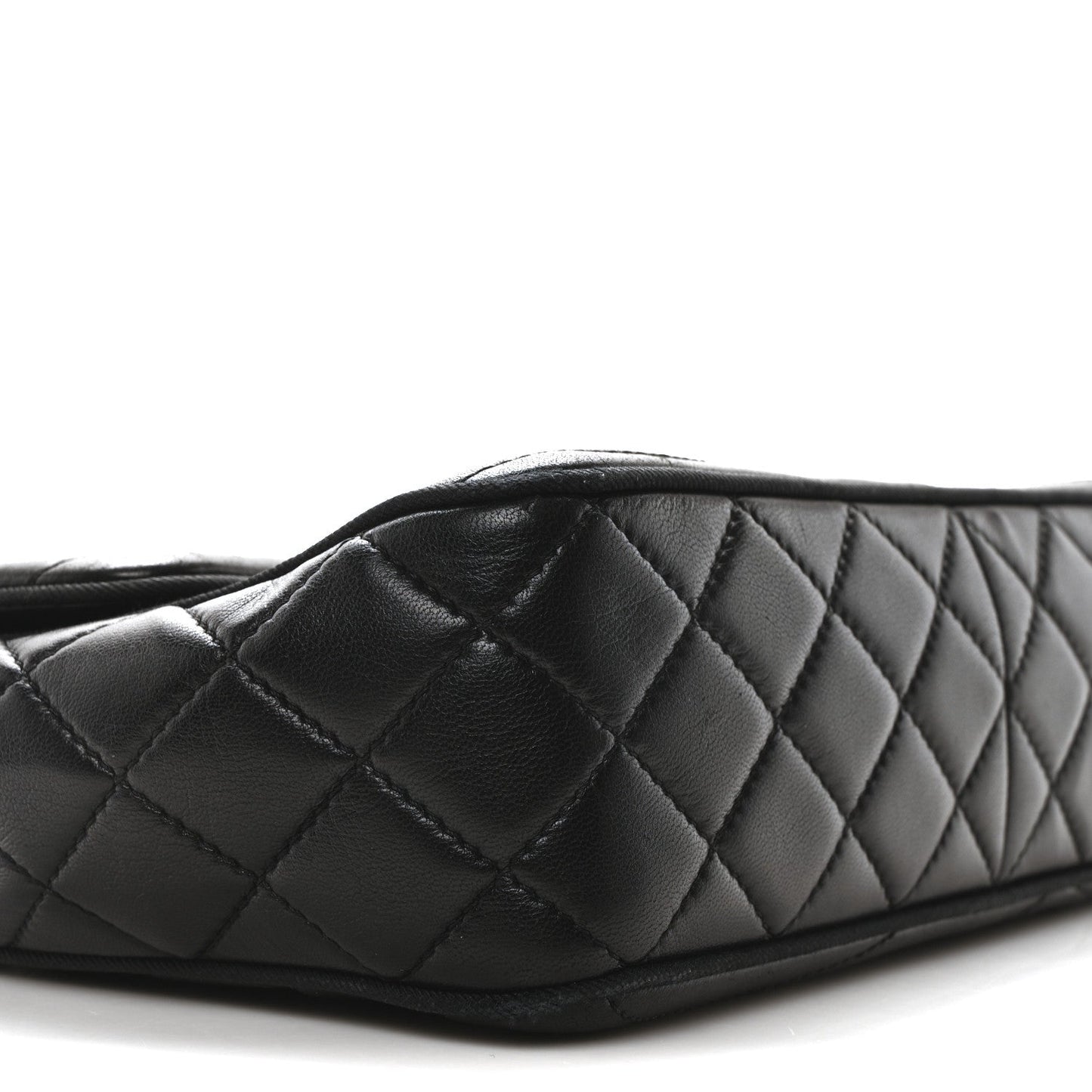 Lambskin Scallop Quilted Medium Pagoda Flap Black