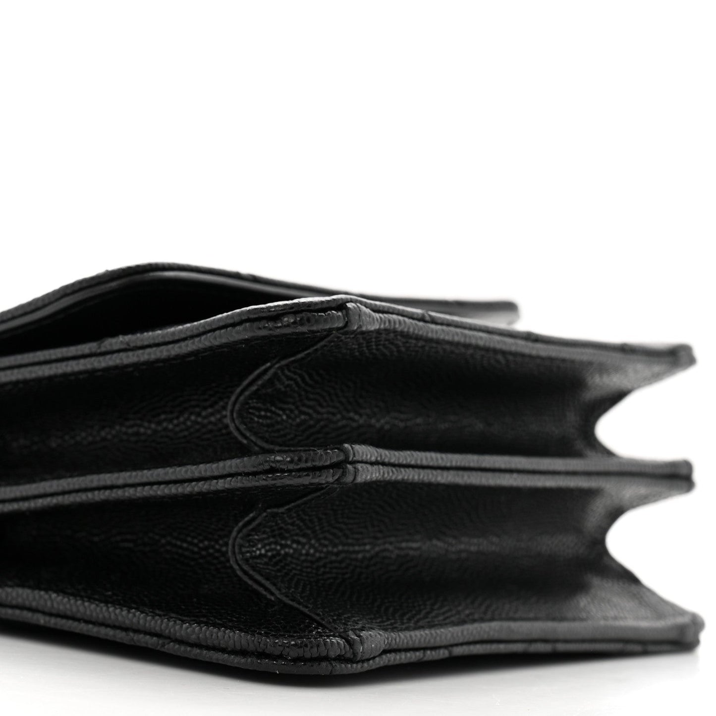 Shiny Caviar Quilted Clutch With Chain Black