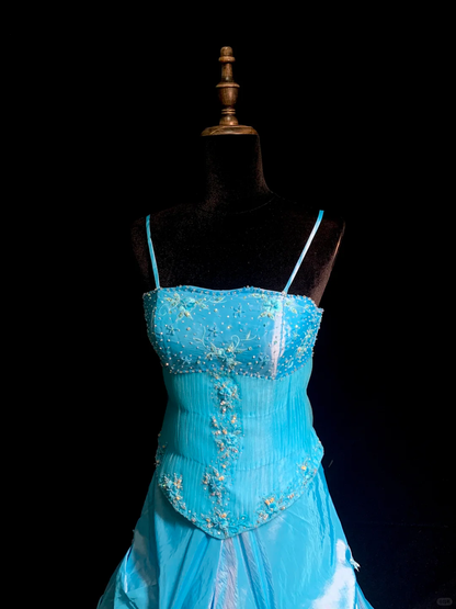 Blue halter-neck fitted long elegant ball gown R8673