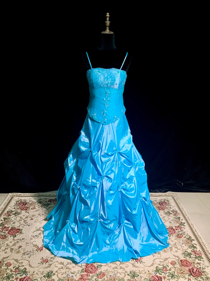 Blue halter-neck fitted long elegant ball gown R8673