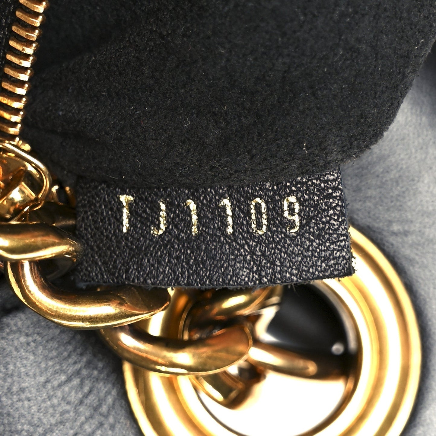 Calfskin New Wave Chain Tote Black