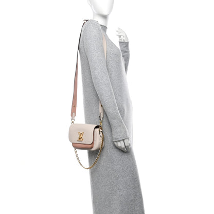 Grained Calfskin Lockme Tender Quartz
