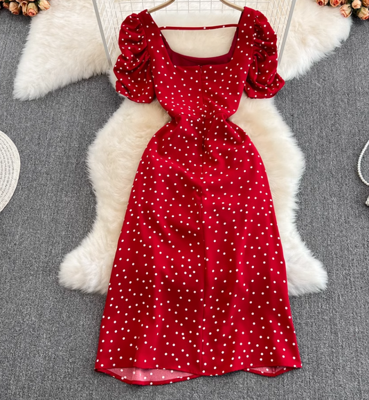 Holiday beach dress with open back, super fairy square collar, slim fit, puff sleeves, slit polka dot dress R0346
