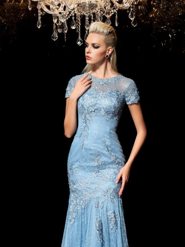 Sheath/Column Sheer Neck Applique Short Sleeves Long Lace Dresses