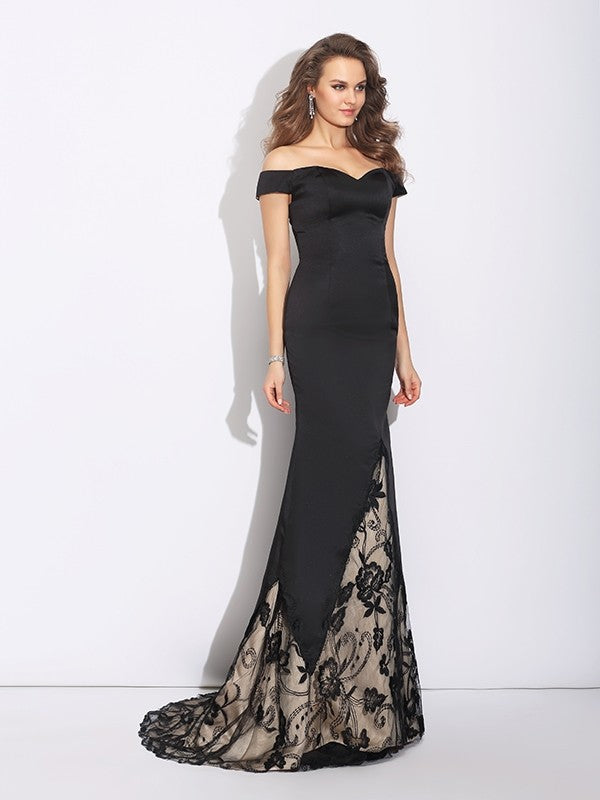 Trumpet/Mermaid Off-the-Shoulder Lace Sleeveless Long Satin Dresses