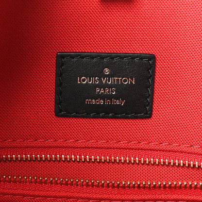 Reverse Monogram Giant Onthego MM