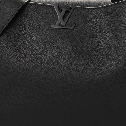 Taurillon Capucines GM Souple Matte Black