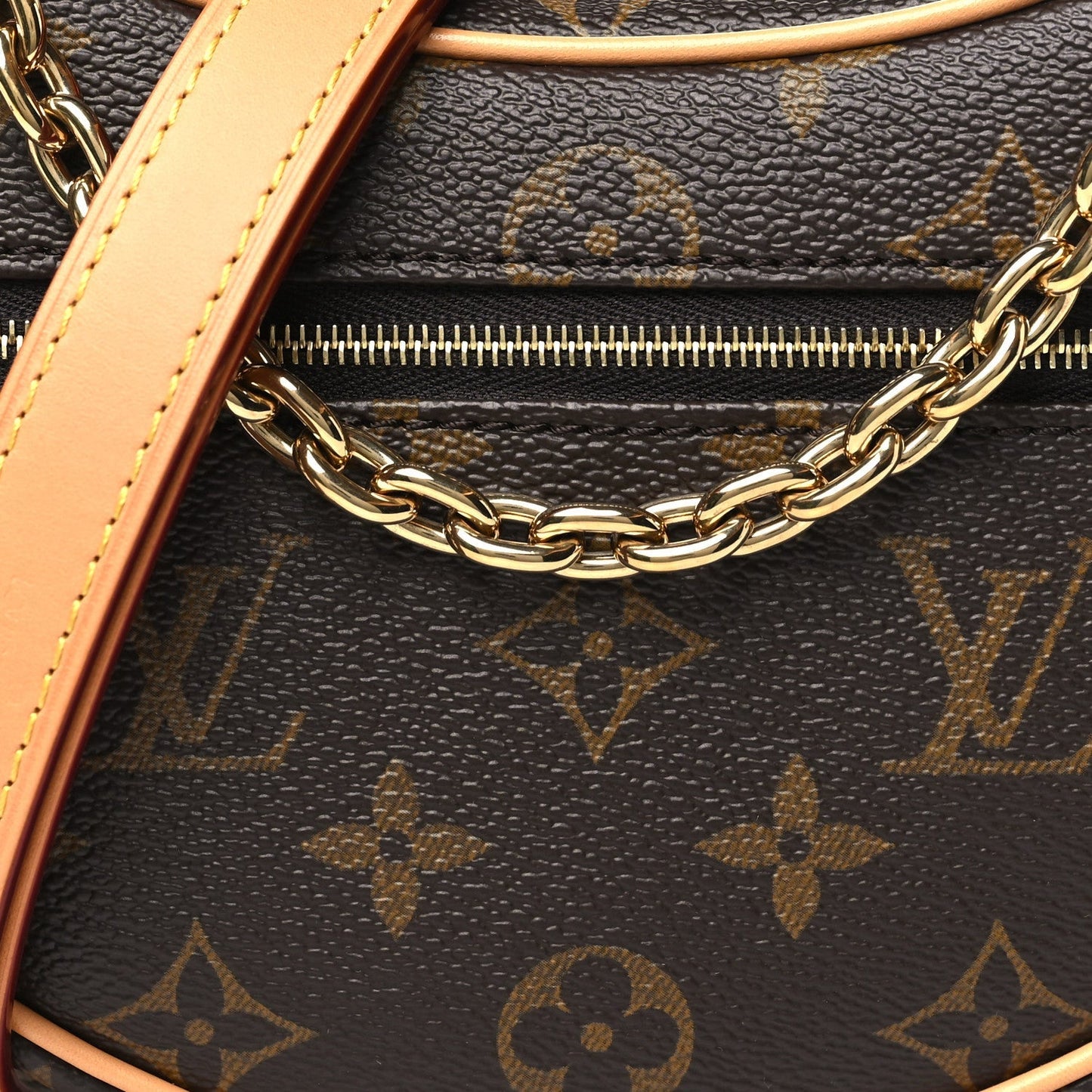 Monogram Loop