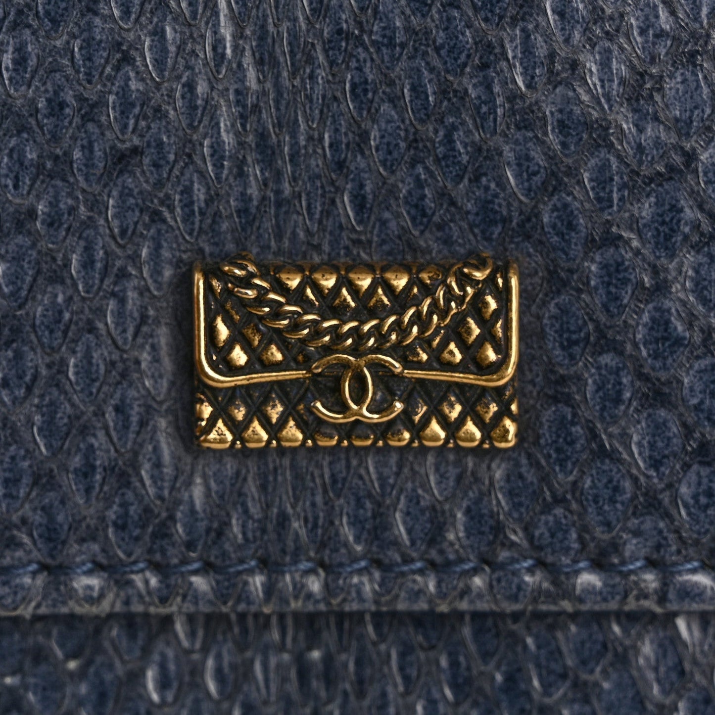 Snakeskin Wallet On Chain WOC Blue