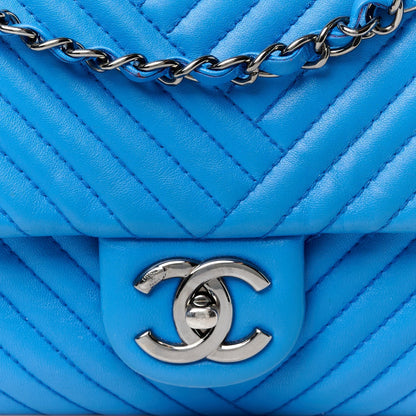 Lambskin Large CC Crossing Flap Blue