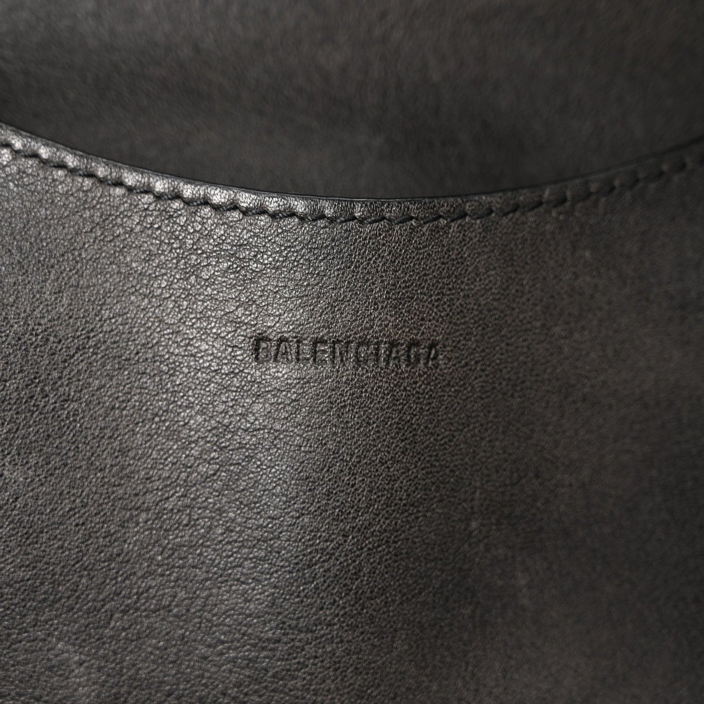 Used Calfskin Black Hardware Neo Classic City Black