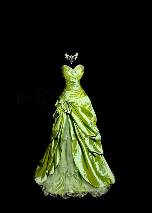 Green strapless fitted waist slim-fitting ball gown with a full skirt exudes classic elegance R8100