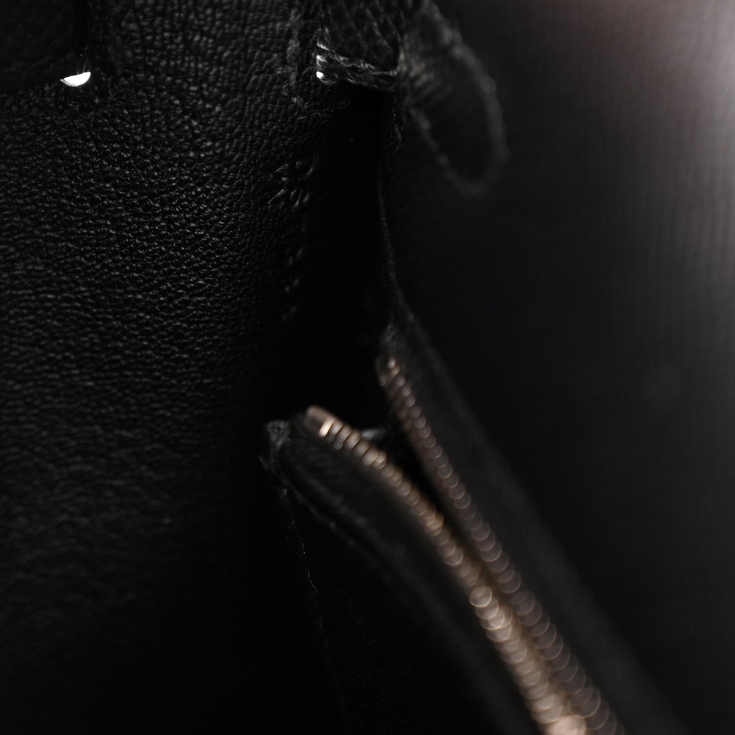 Epsom Kelly Sellier 25 Black