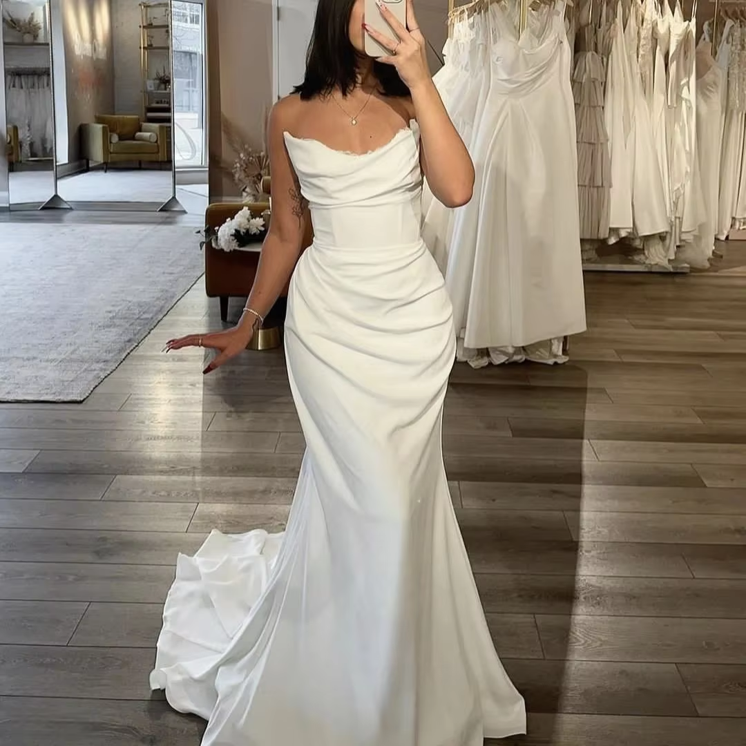 Women s Mermaid Bridal Gown Sweetheart Neckline Long Train Custom Made Beach Wedding Dress