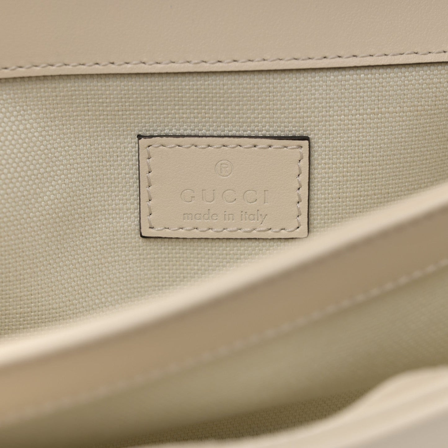 Calfskin Matelasse Monochrome GG Marmont Crossbody Shoulder Bag White