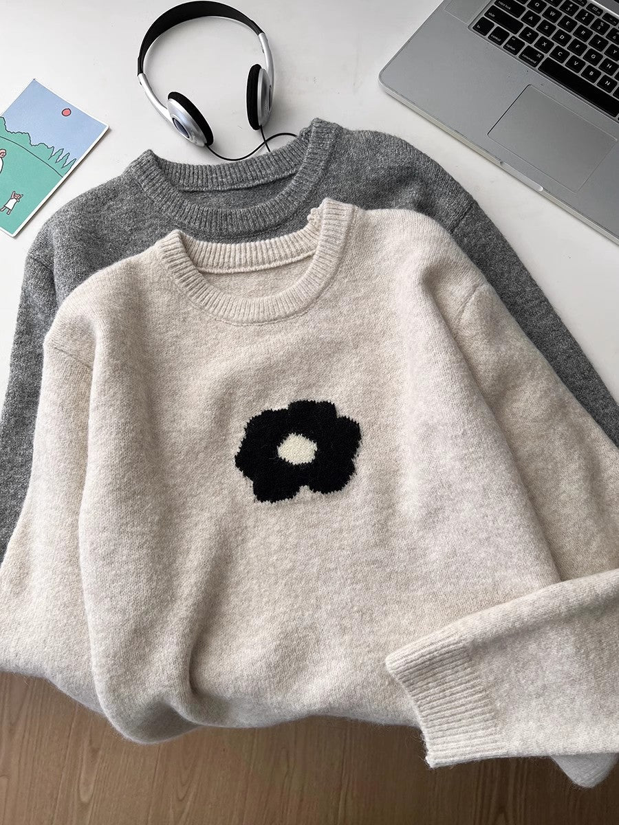 embroidery soft sweater round neck long-sleeved top     S4689