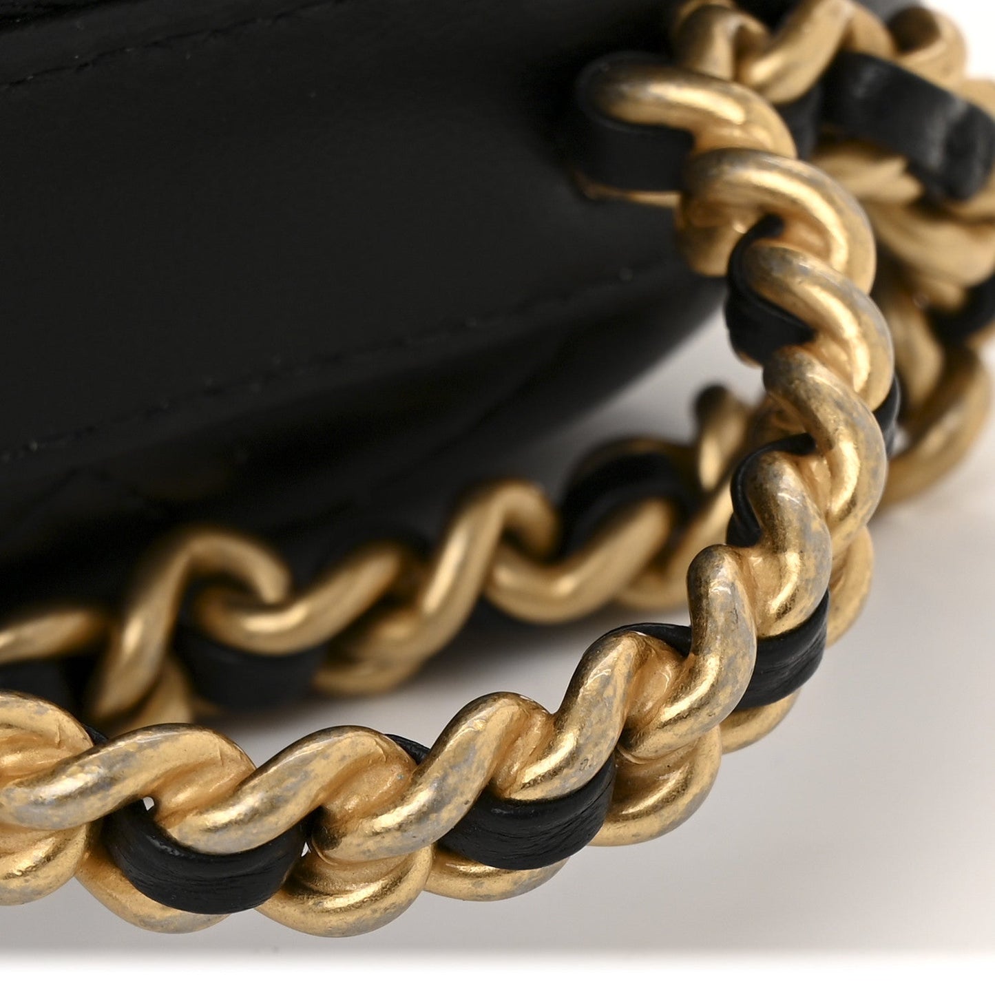 Lambskin Quilted CC Bubble Vanity Case With Chain Black