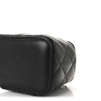 Lambskin Quilted Mini Pearl Crush Vanity Case With Chain Black