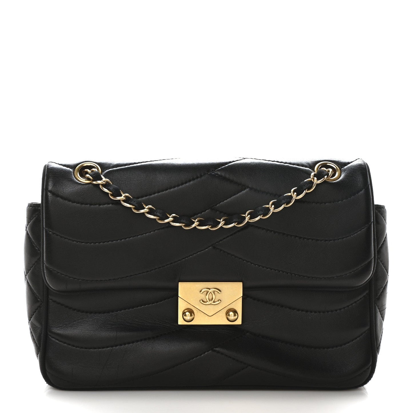 Lambskin Scallop Quilted Medium Pagoda Flap Black