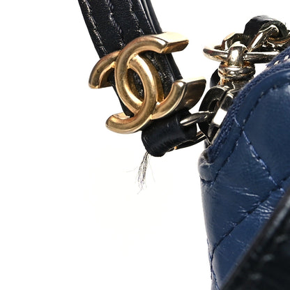 Aged Calfskin Quilted Small Gabrielle Clutch With Chain Navy Black
