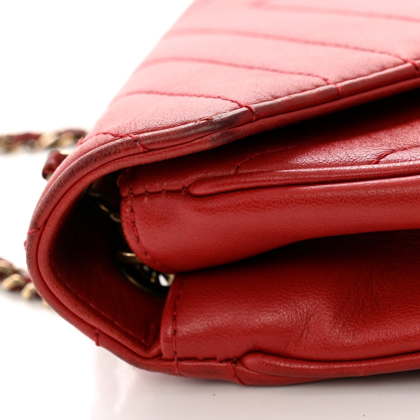 Lambskin Chevron Quilted Small Pyramid CC Flap Red
