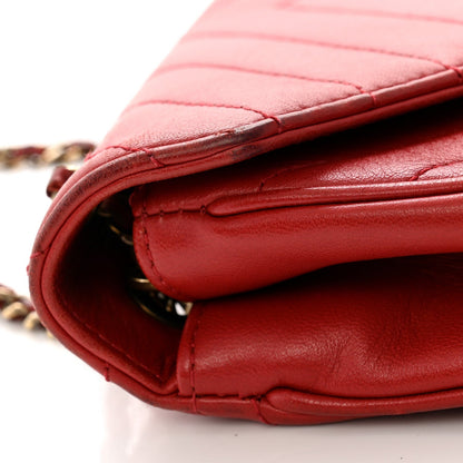 Lambskin Chevron Quilted Small Pyramid CC Flap Red