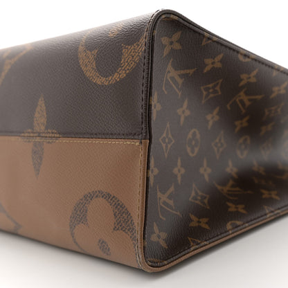 Reverse Monogram Giant Onthego MM