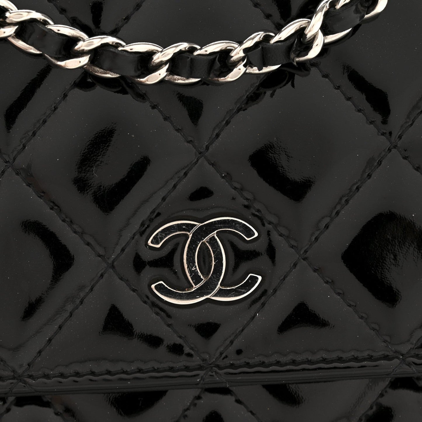 Patent Quilted Wallet On Chain WOC Black