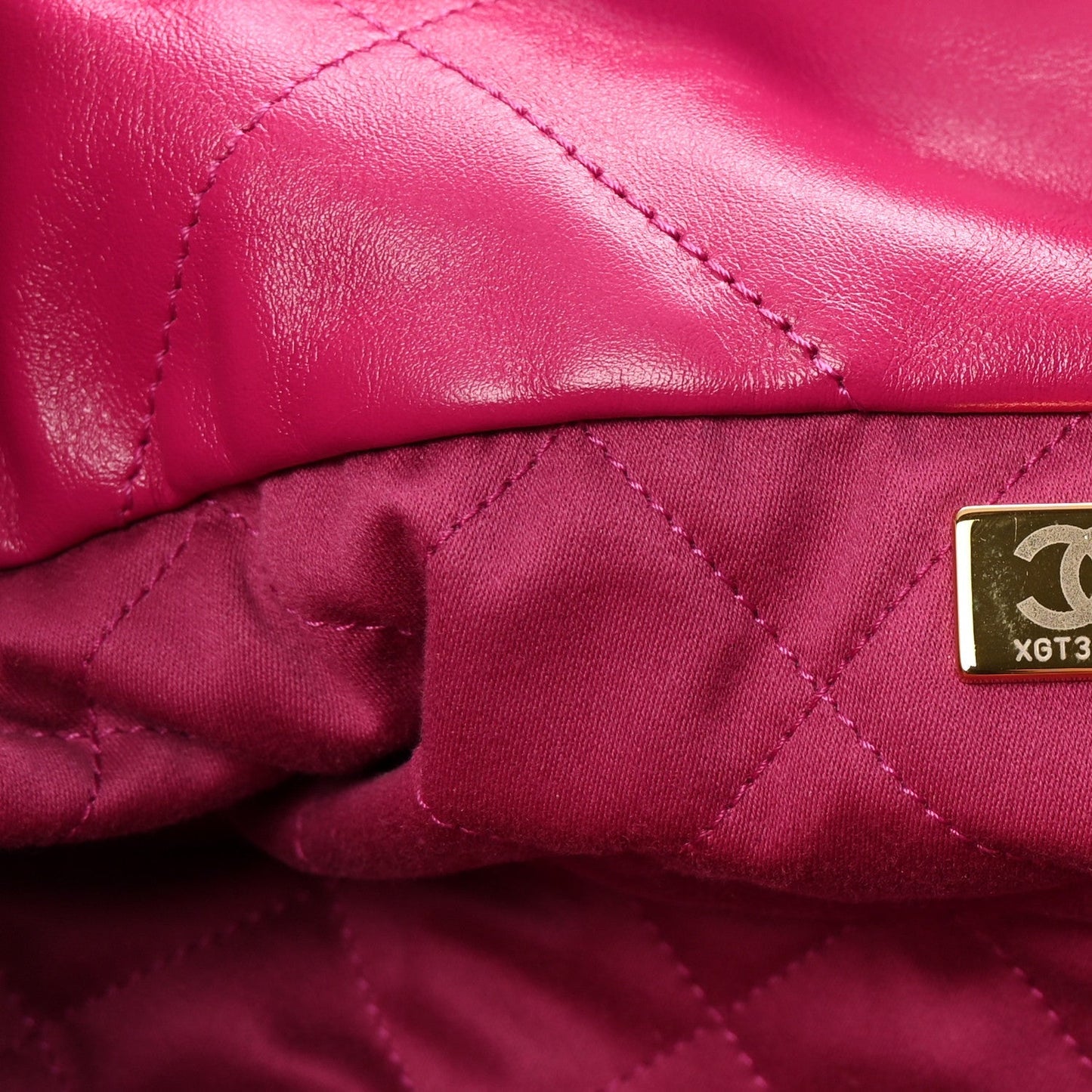 Shiny Calfskin Quilted Small Chanel 22 Fuchsia