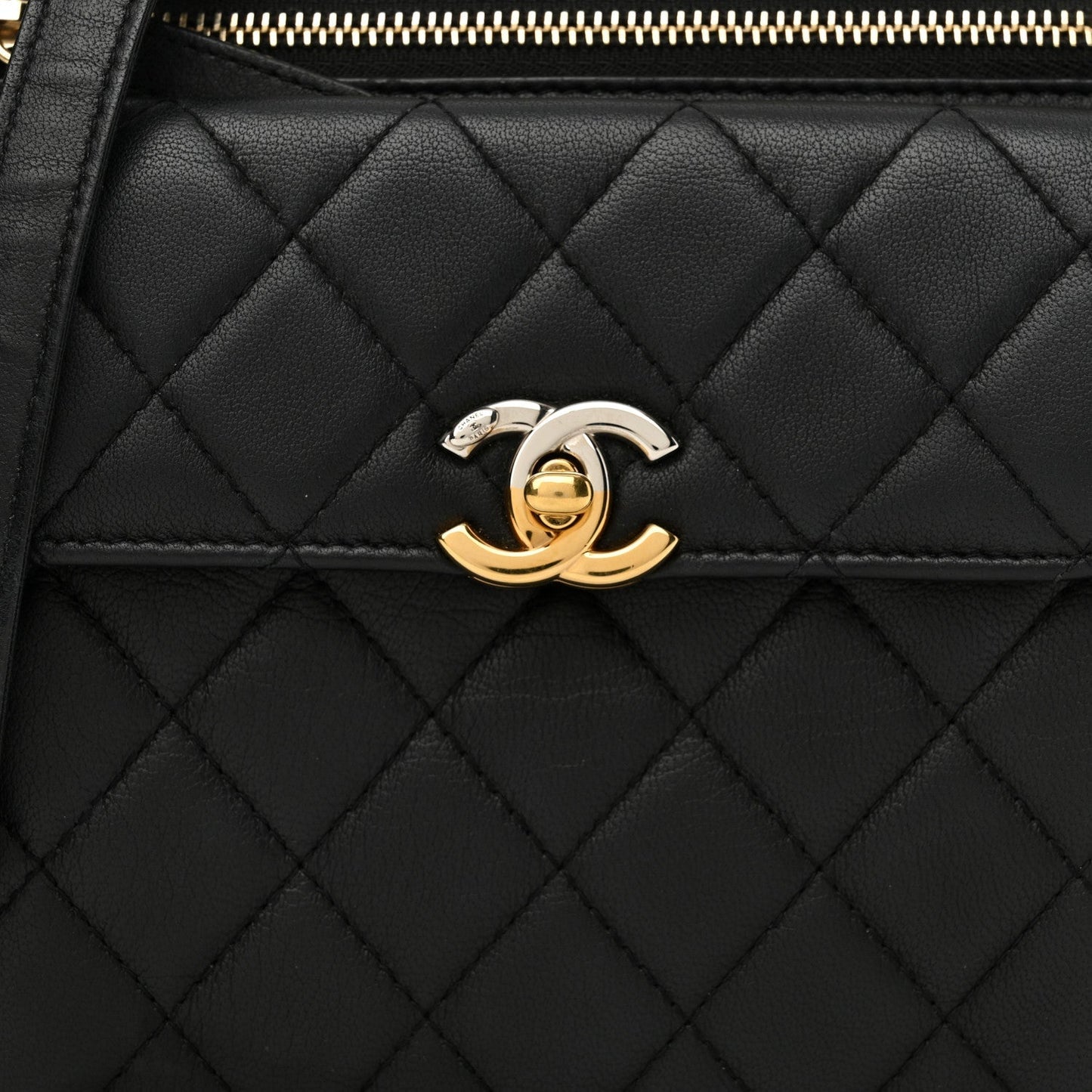 Lambskin Quilted Square Front Pocket Clutch With Chain Black