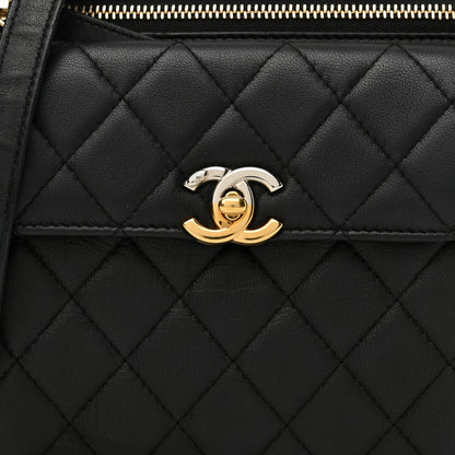 Lambskin Quilted Square Front Pocket Clutch With Chain Black