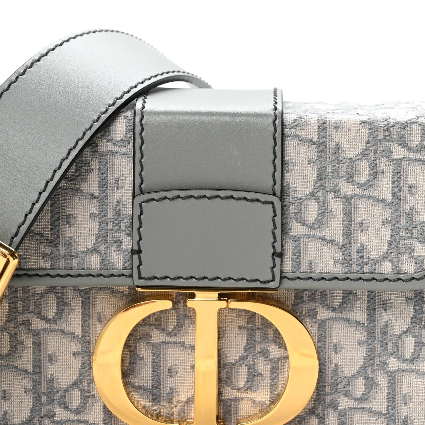 Oblique 30 Montaigne Box Bag Grey